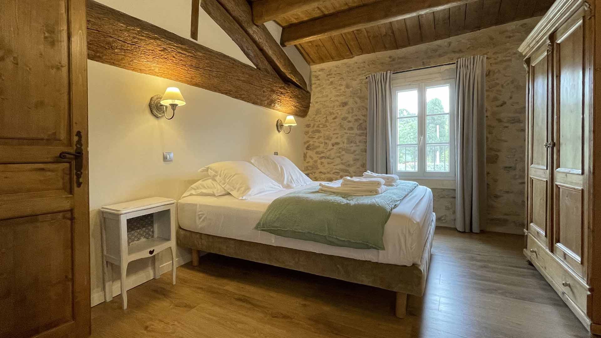 mas-millesime-gite-mourvedre-6-personnes-suite-chambre3