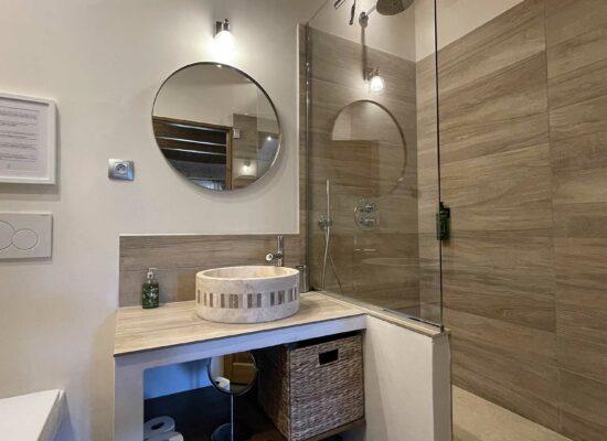mourvèdre-chambre bois - salle de douche