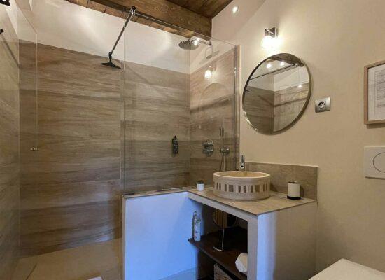 mourvèdre-suite parentale-salle de douche